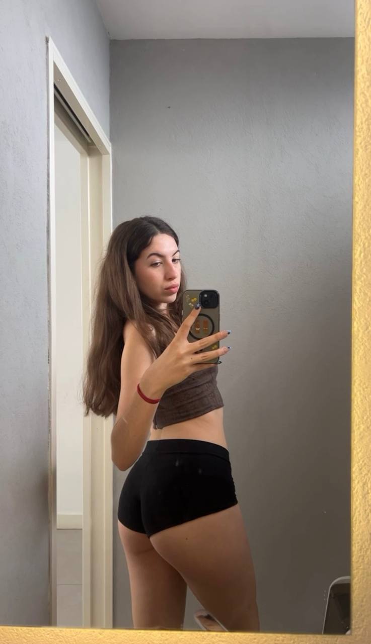 Amber in her underwear in Santiago de los Caballeros