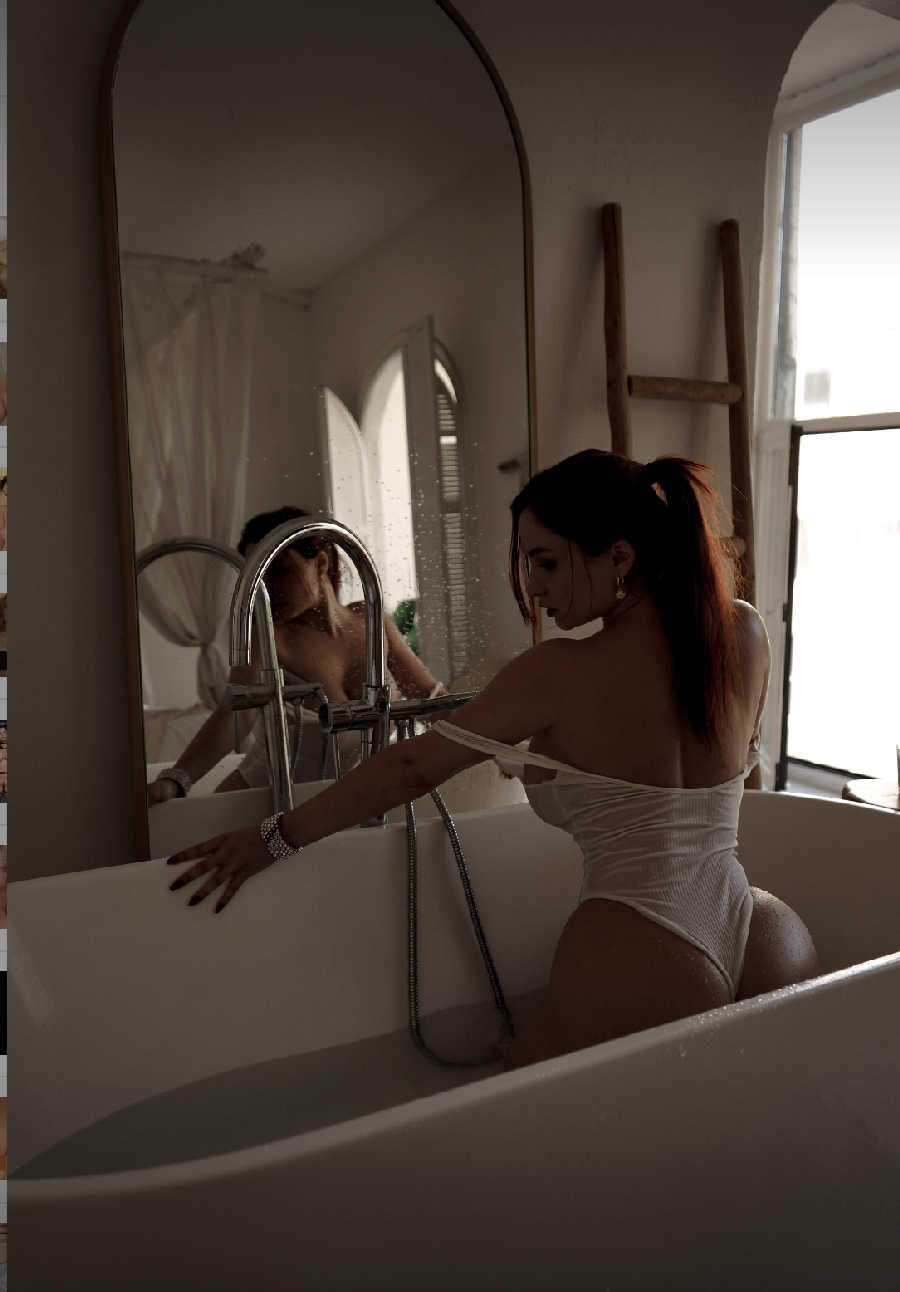 A playful frame from Miranda Faith nude — online in Santiago de los Caballeros