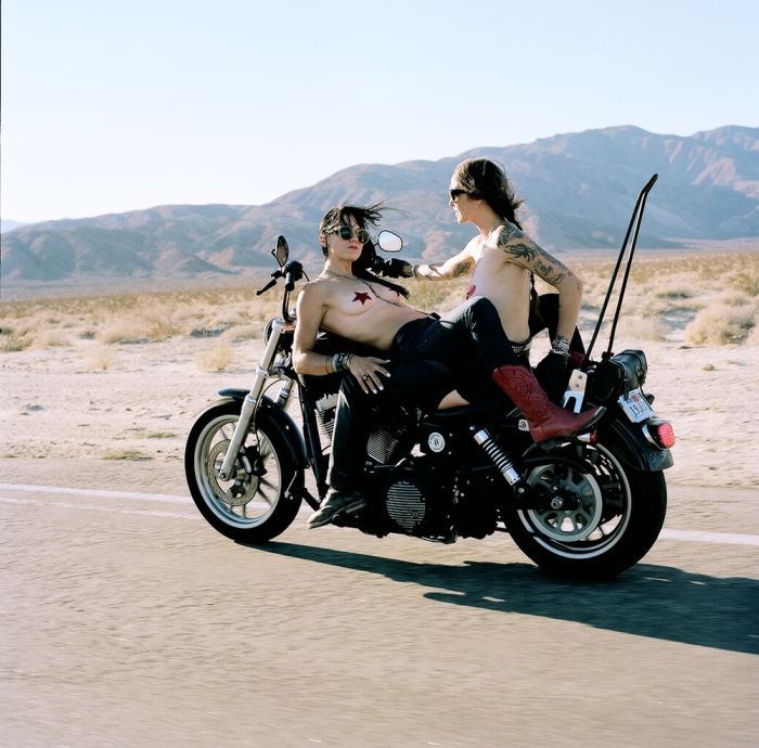 Girls on a motorcycle in Santiago de los Caballeros