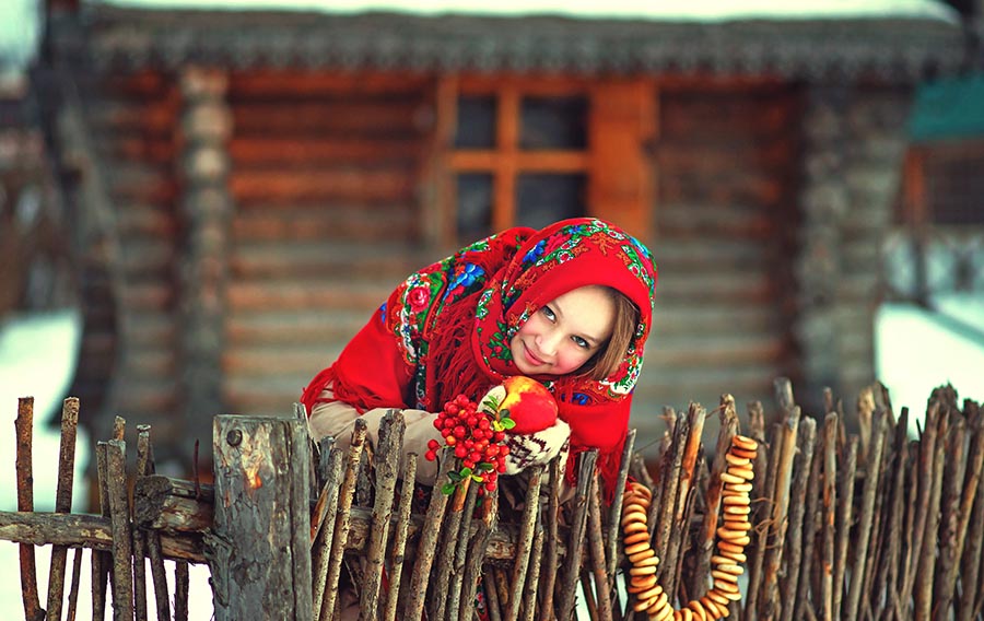Sexy girl Women in Slavic costumes in Santiago de los Caballeros