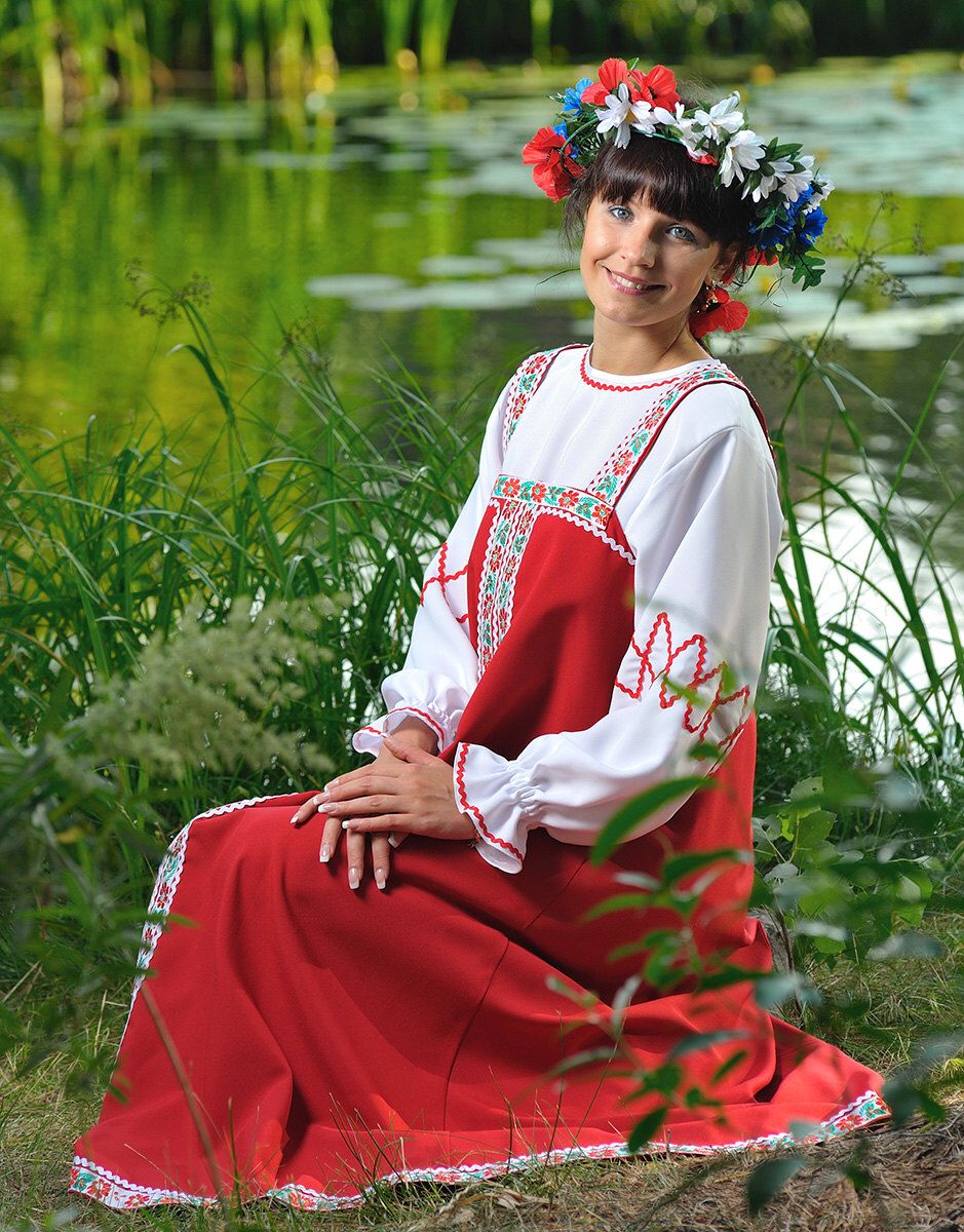 Beautiful girl Girls in Slavic costumes in Santiago de los Caballeros