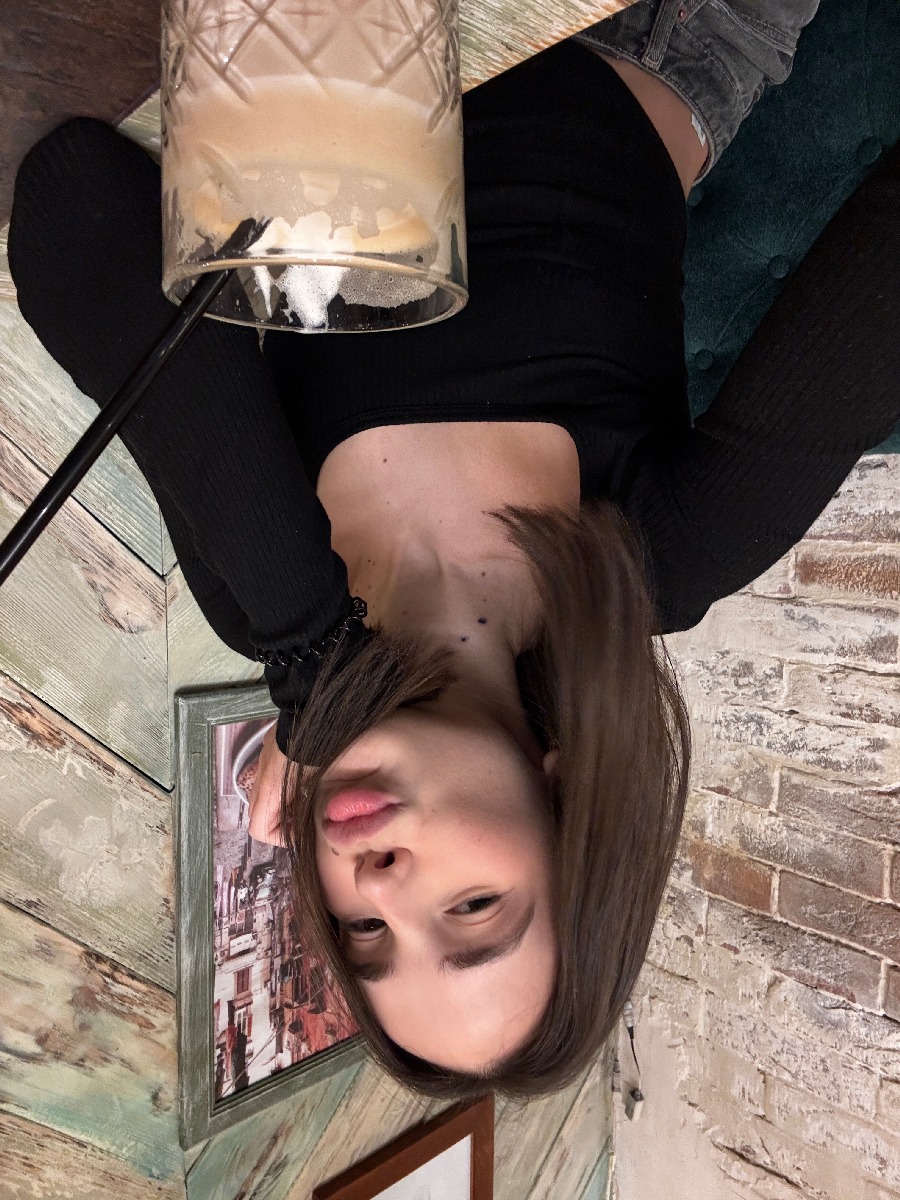 Fresh photos, fresh mood — Tina online in Santiago de los Caballeros